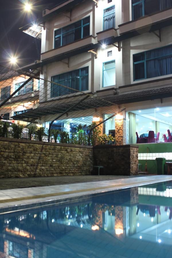 Permata Alam Hotel Puncak Esterno foto