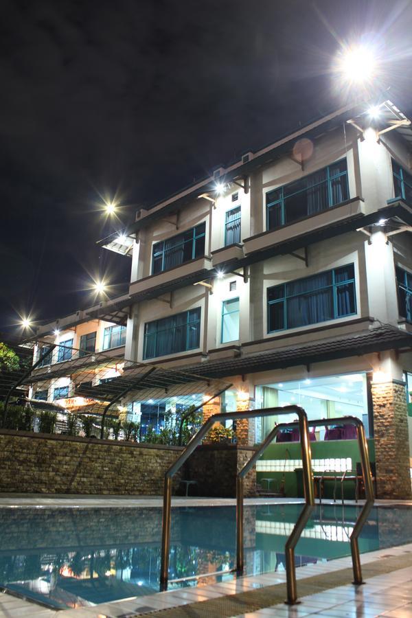 Permata Alam Hotel Puncak Esterno foto